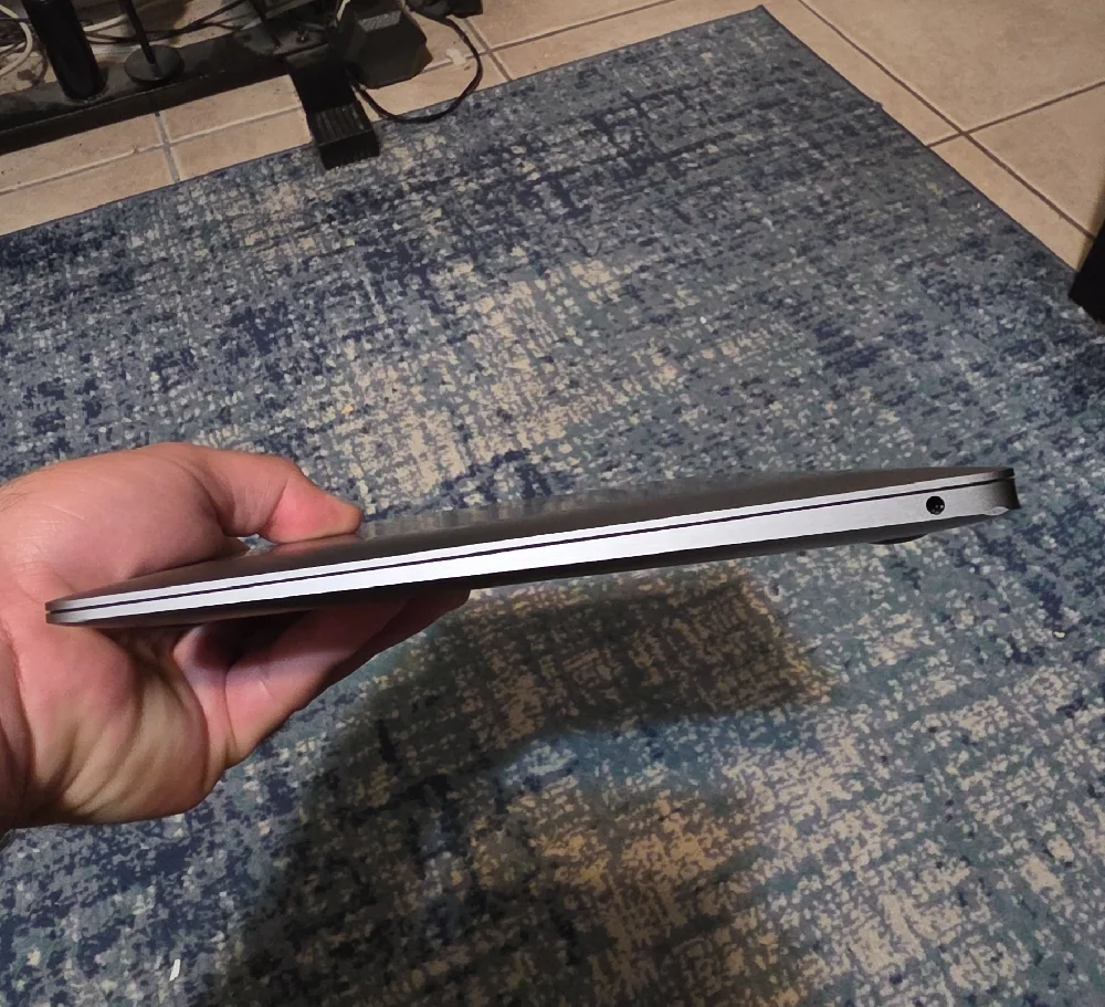 Apple MacBookAir 13 Inch - Sleek Gray Finish